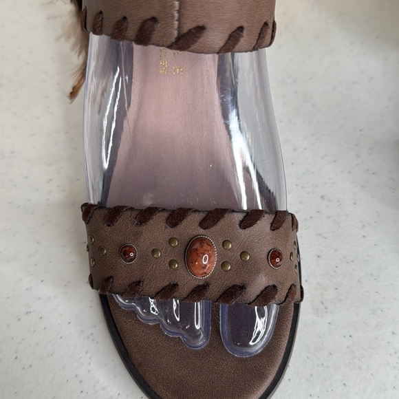 Very Volatile Women's Size 6 Boho Heeled Sandal Brown Beaded Fringe - Picture 4 of 9